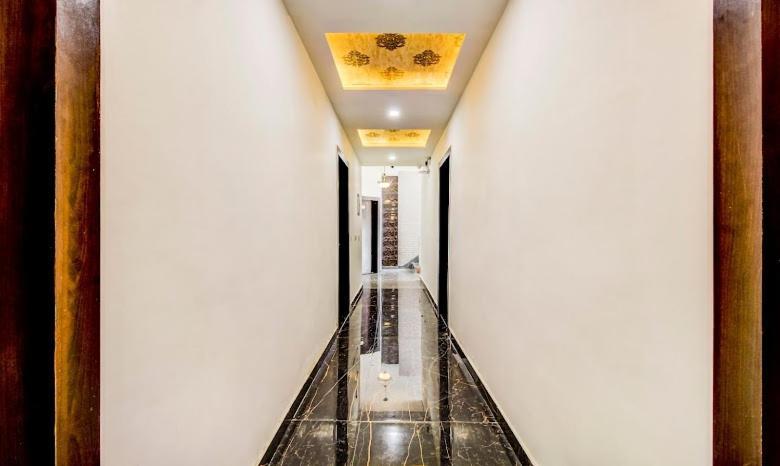 Hotel Golden Door Матура Екстериор снимка